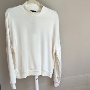 ✨NEW Dynamite Volume Drop Sleeve Mock Neck Sweatshirt Size Large